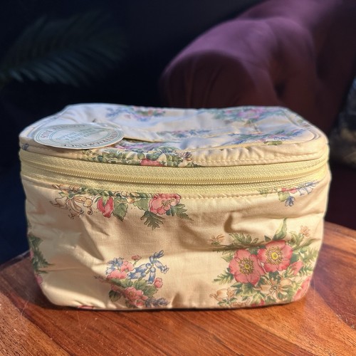 Vintage 1970s floral - vintage,